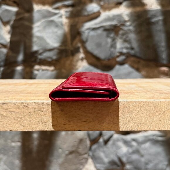 Louis Vuitton Vintage Red Vernis Monogram 4 Key Holder - Picture 7 of 16